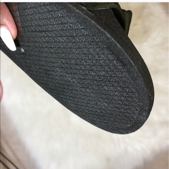 LAST PAIR! Olive Green Bow Slide Sandal Size 6 - Picture 4 of 4