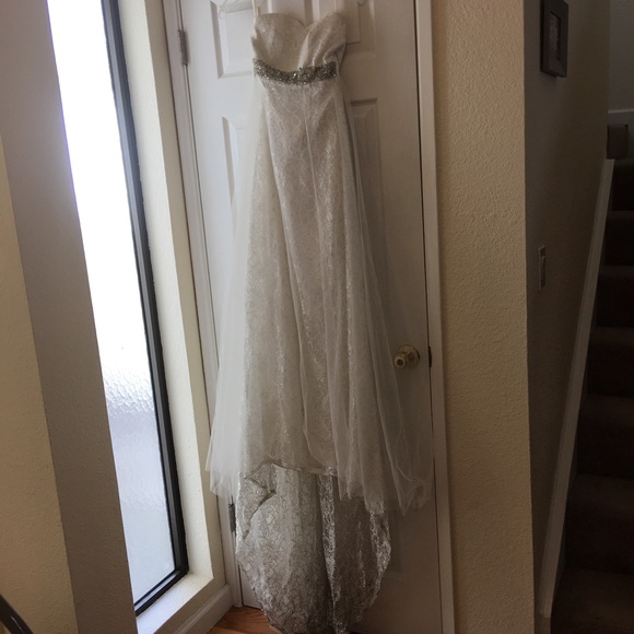 Wedding Gown/ Dress - Picture 2 of 8