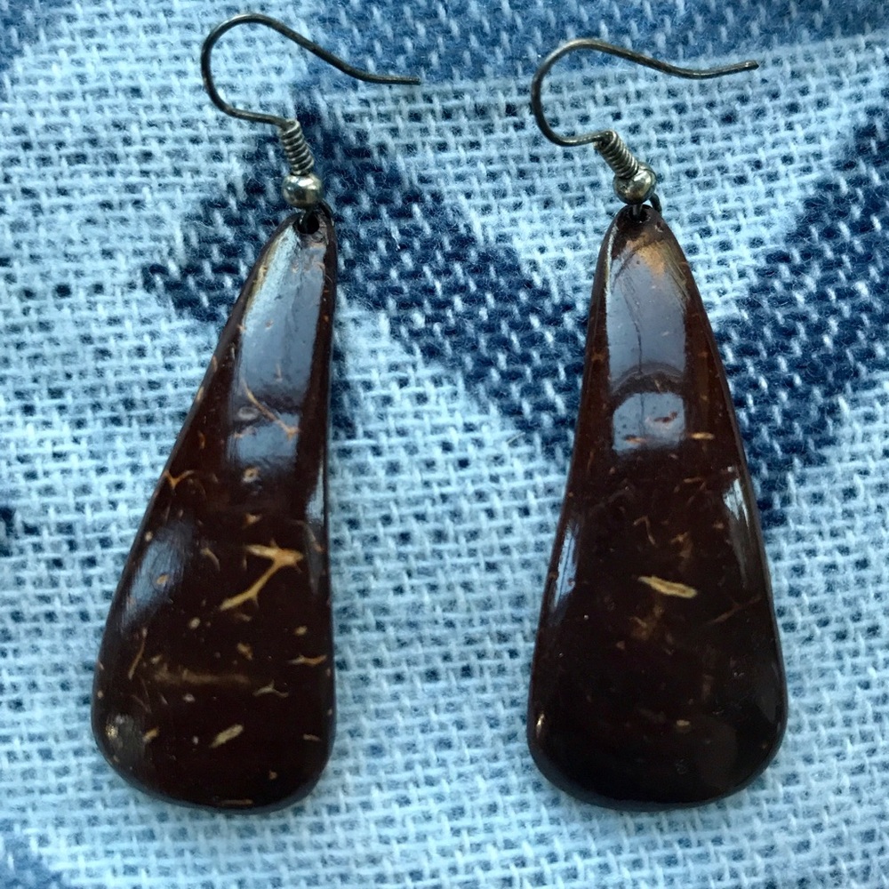 Coco Shell Earrings + Free Gift!