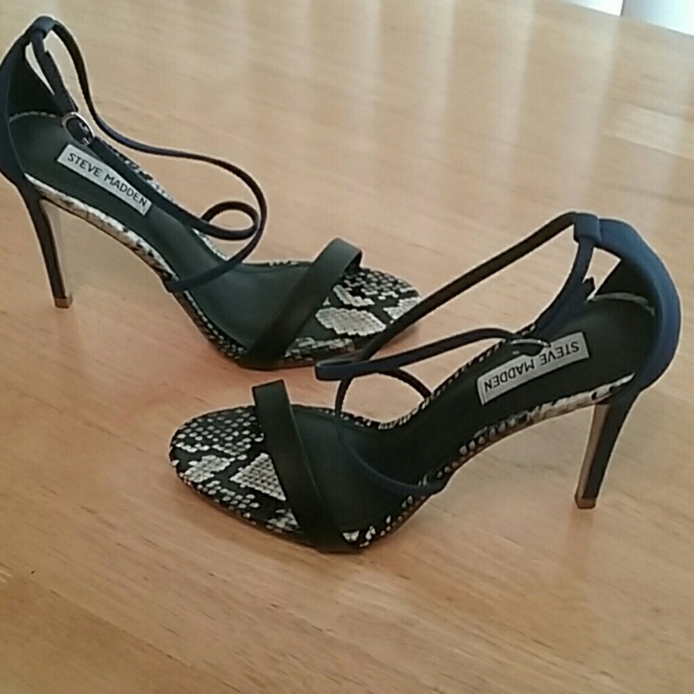 Steve Madden black and blue strappy heels