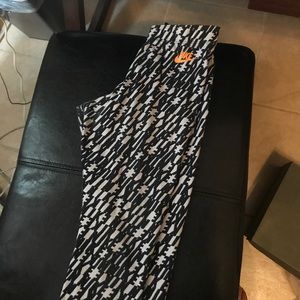 Nike leggings small