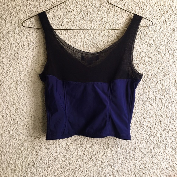 ✨4TH OF JULY SALE✨Urban Outfitters Blue Crop Top - Picture 2 of 3