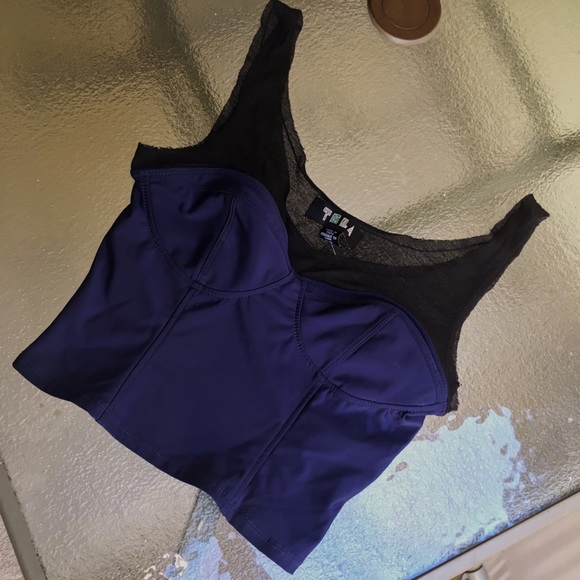 ✨4TH OF JULY SALE✨Urban Outfitters Blue Crop Top - Picture 3 of 3