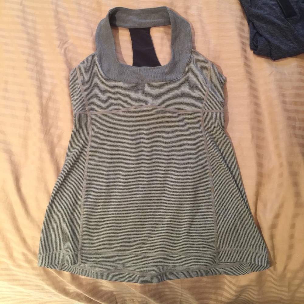 Lululemon workout top