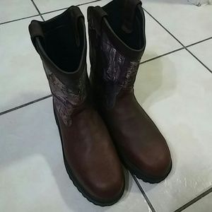 Steel toe Boots