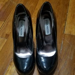 Steve Madden Russhh Black Leather Pumps