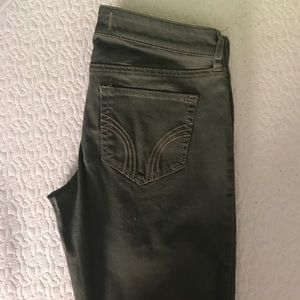Hollister olive, jeans three regular, never worn