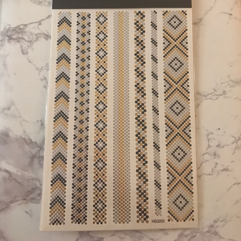 3/$12 Brandy Melville Flash Tattoo