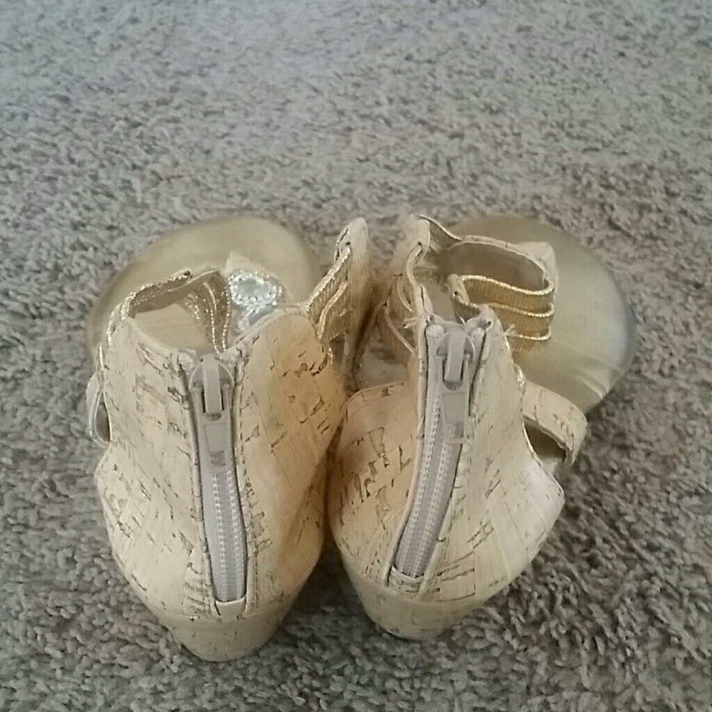 Shoes - Picture 2 of 3