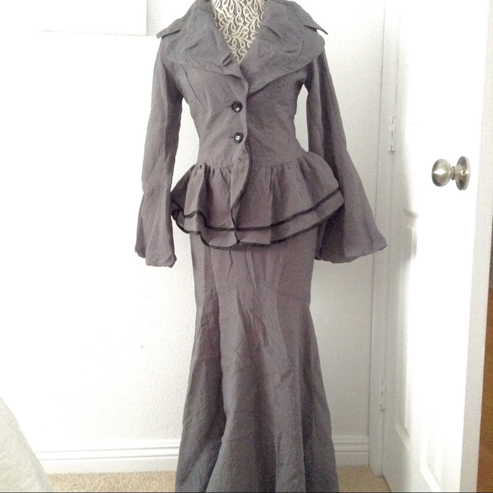 🔘 Feminine Skirt Suit Set