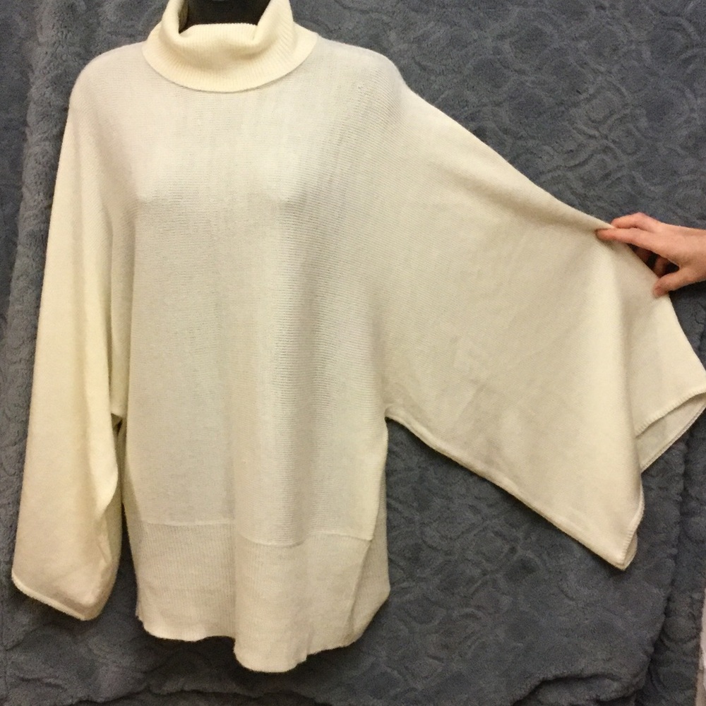 New York and Co ivory sweater with XLsleeves L