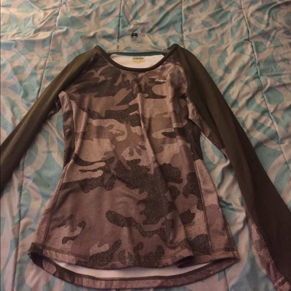 Cabelas women's shirt