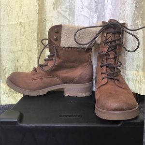 Mossimo size 9 brown boot