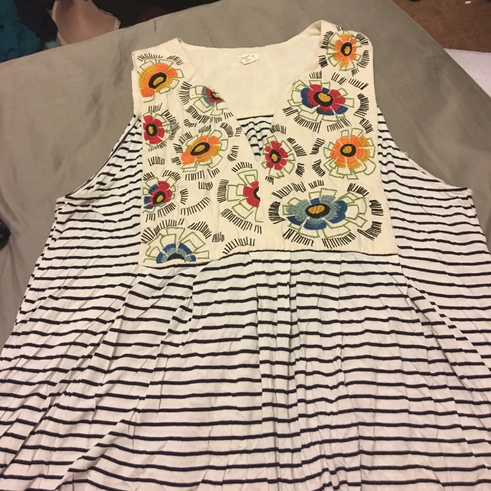 Anthropologie embroidered top