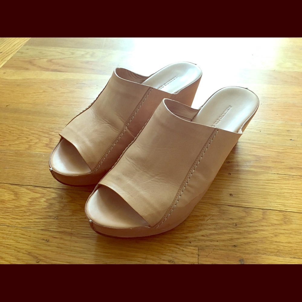 Fashionable mule in beautiful tan color