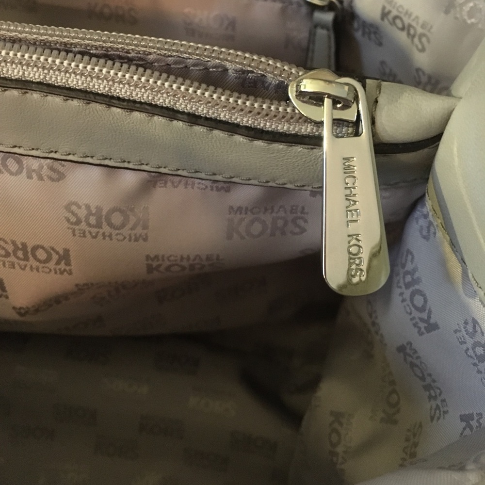 Sold!!!!Michael Kors quilted leather tote & wallet - Picture 5 of 8
