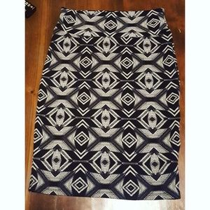 NWOT Black and White LuLaRoe M Cassie Skirt
