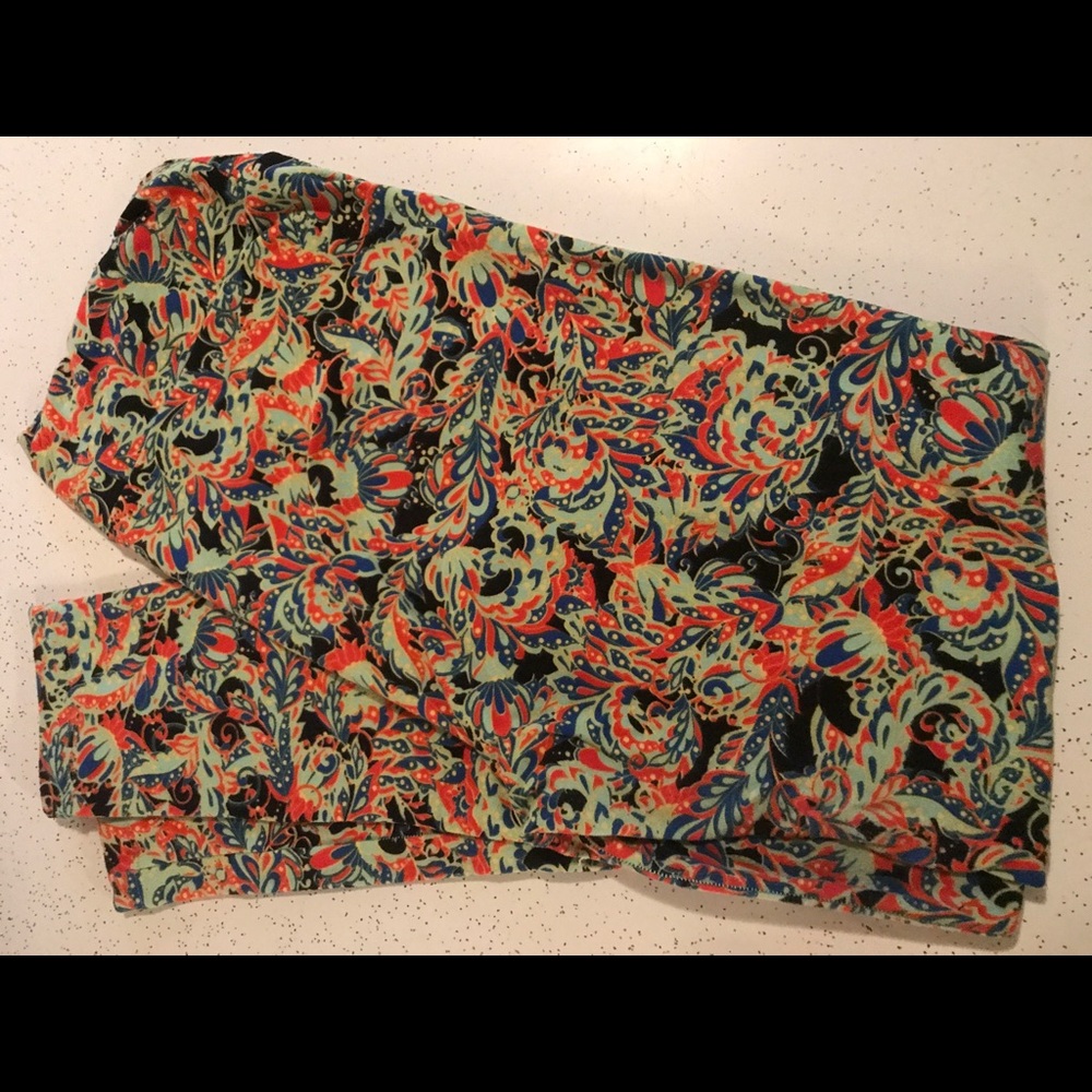 Lularoe TC Leggings.