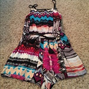 Patterned romper