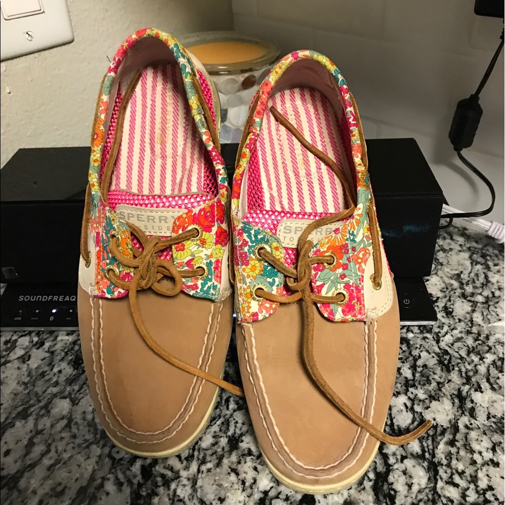 Pink Top siders Sperrys