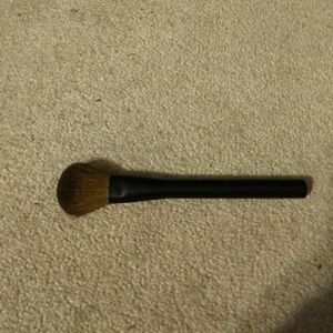 nars blush brush