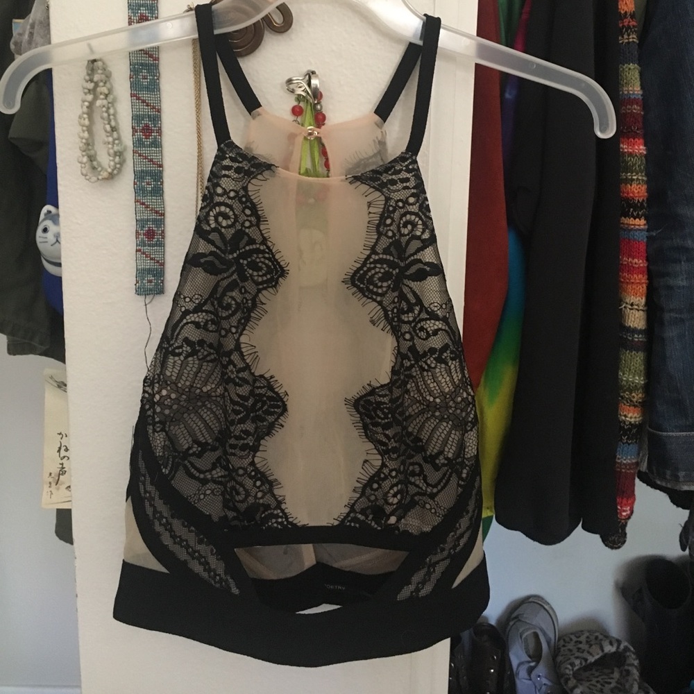 Elegant and sexy nude mesh crop top - Picture 2 of 7