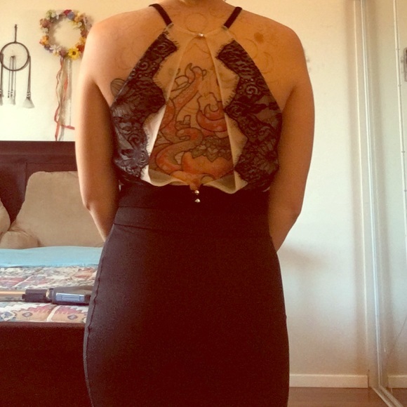 Elegant and sexy nude mesh crop top - Picture 3 of 7