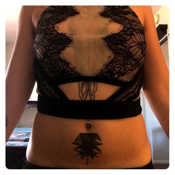 Elegant and sexy nude mesh crop top - Picture 5 of 7