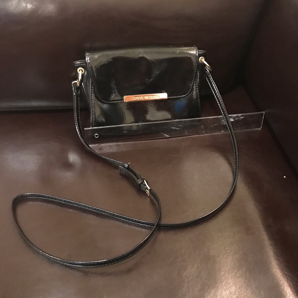 Steve Madden Black Purse! Glossy. 7.5 x 6.5 inches