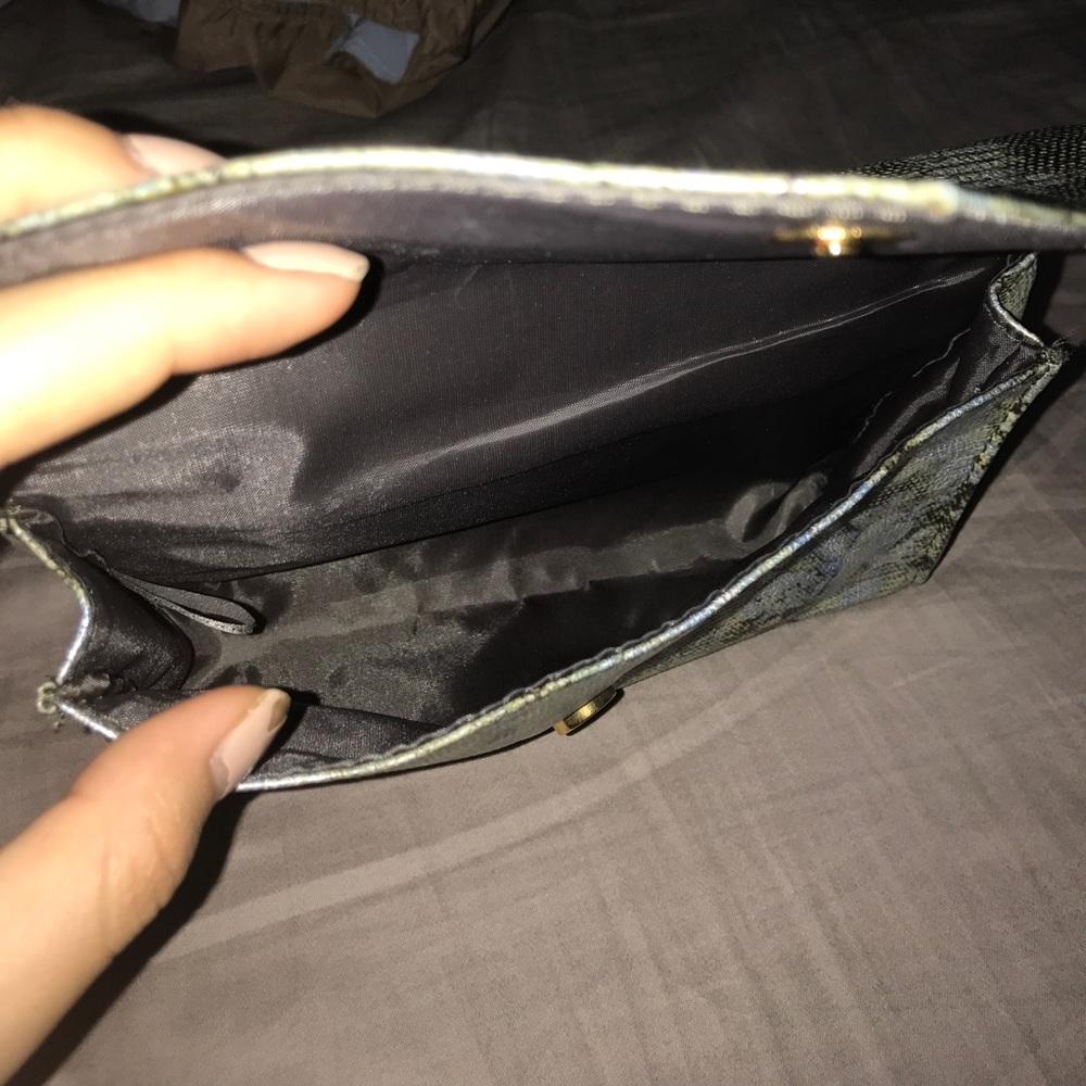 Makeup Bag - Picture 3 of 3