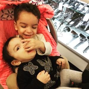 Meet your Posher, Adrian narvaez