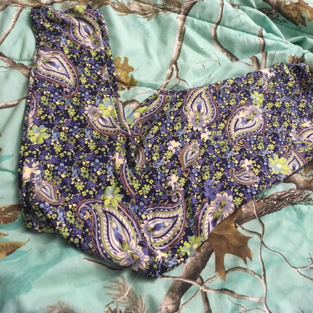 Lularoe brand new paisley print leggings tc