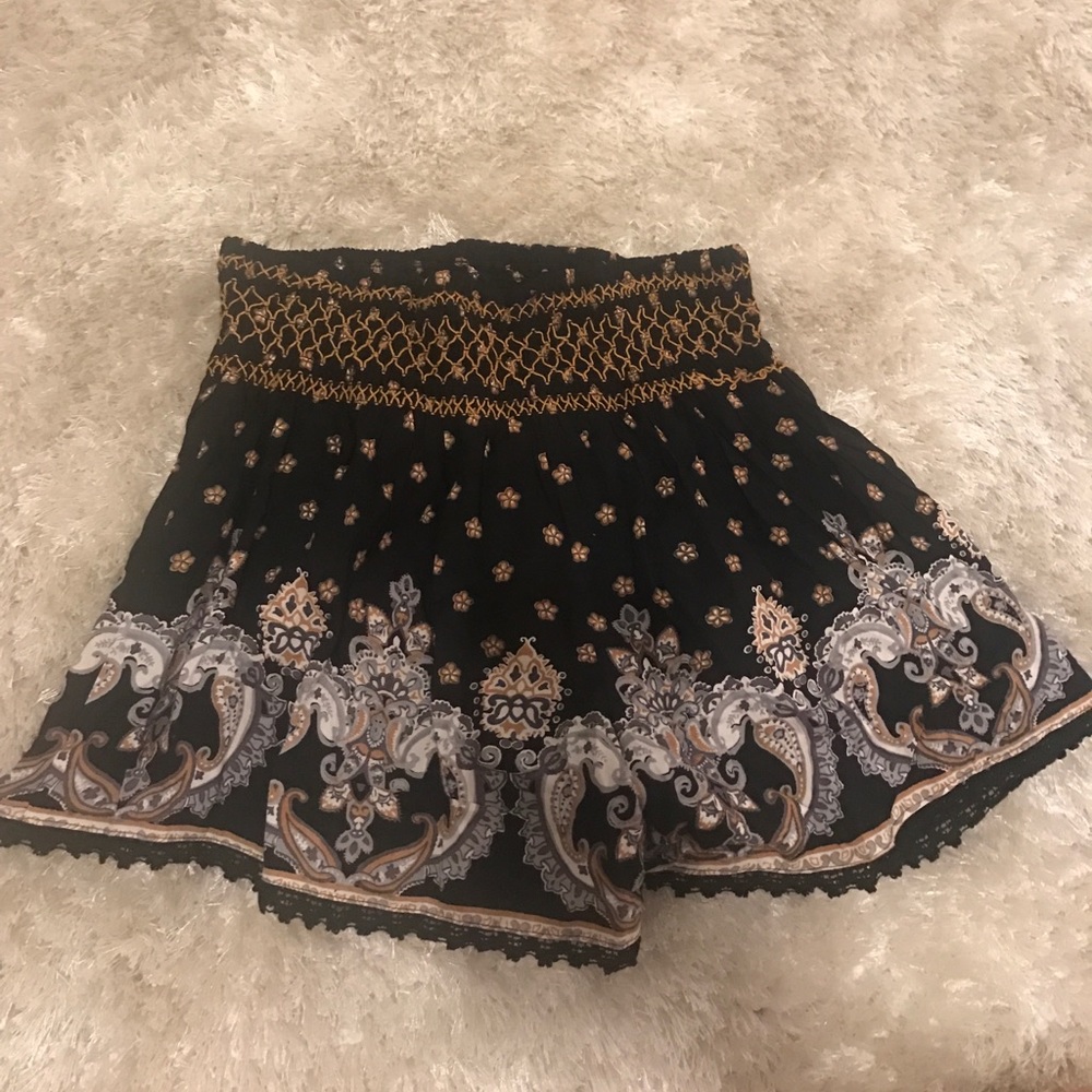 Flowy printed shorts