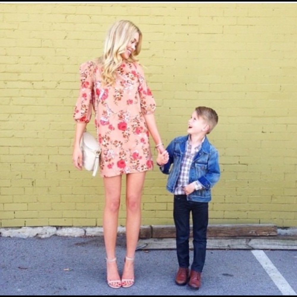 Forever 21 Boutique floral mini shift dress