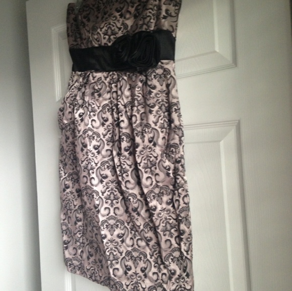 Cocktail Dress - Picture 1 of 2