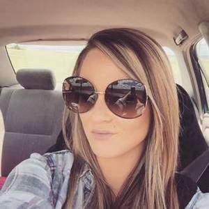 Meet your Posher, Paige