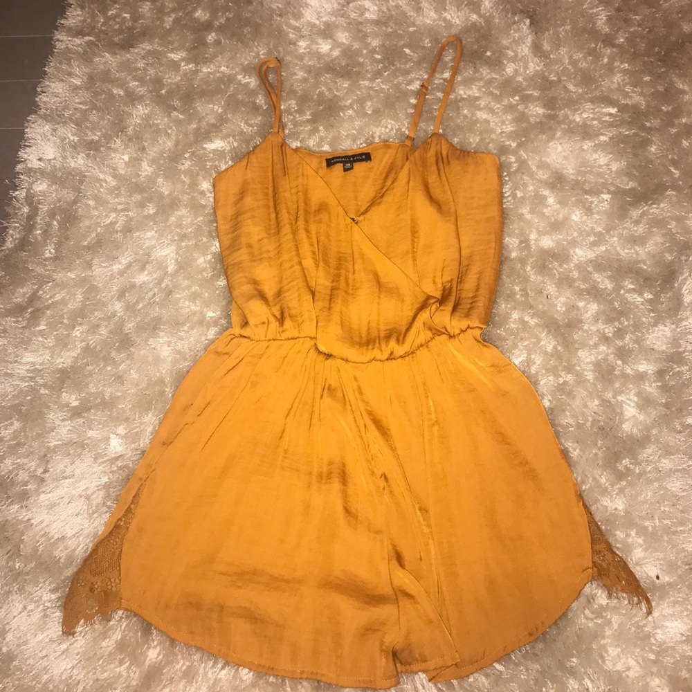 Mustard/yellow romper