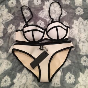 TRIANGL swim white/black bikini