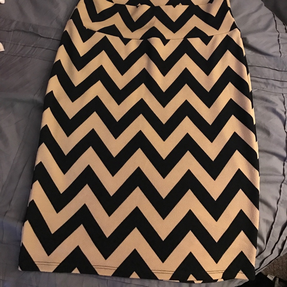 SOLD EUC Lularoe Cassie
