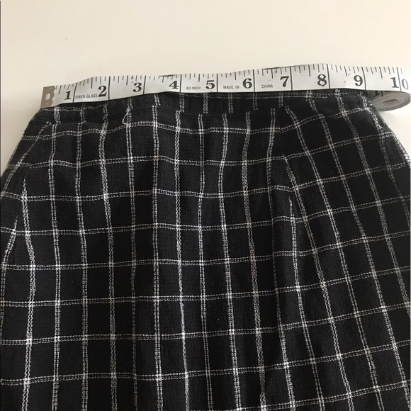 Black Plaid Slit Skirt - Picture 5 of 5