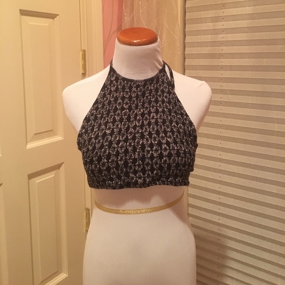 BUNDLE 3 crop tops for price of 2 ! Unused! - Picture 1 of 4