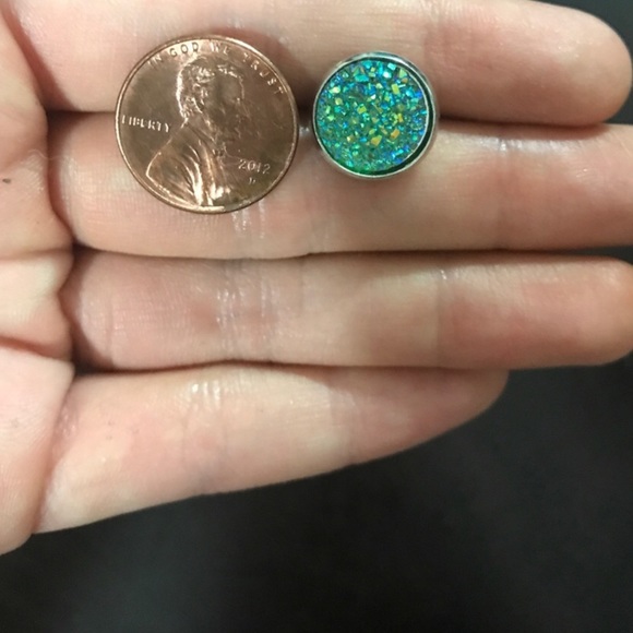 3 for $15 Beautiful Clear Druzzy Earrings - Picture 3 of 3