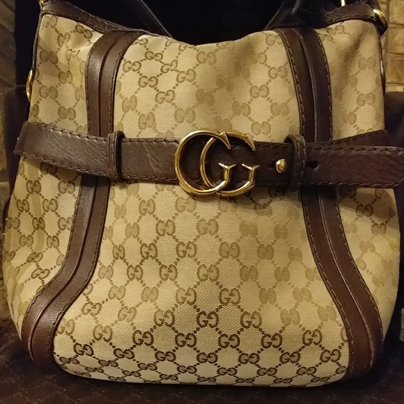Gucci Handbags - 💯 Authentic Gucci Purse