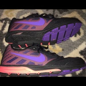 Size 9.5 Nike zoom fly.