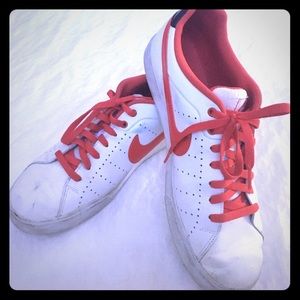 Nike Court Tour Sneakers