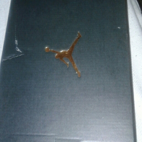 Shoes - Picture 4 of 4