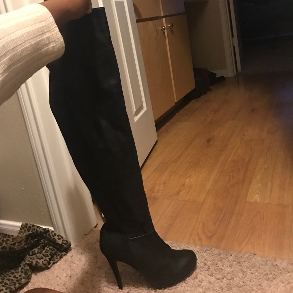 Thigh high boots with heel