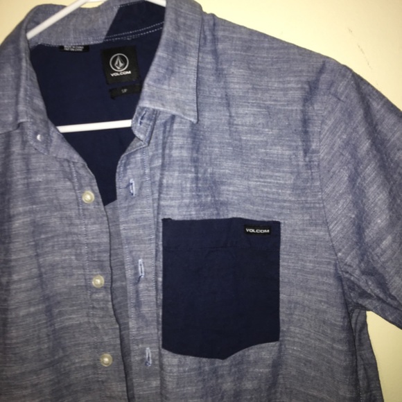Volcom Short Sleeve Button Down - Picture 2 of 3