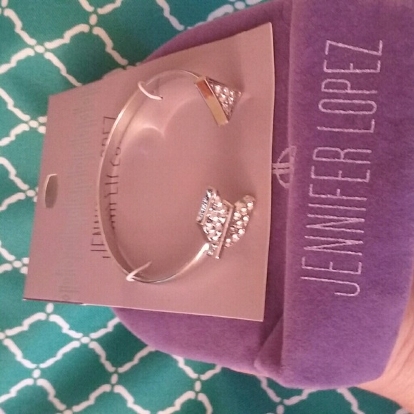 JLo Arrow Bracelet NWT silver tone - Picture 3 of 4