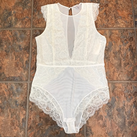 Flora Other - Lace bodysuit